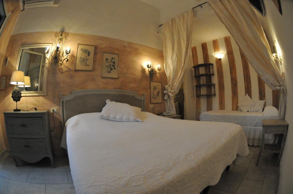 Hotel Atlantic マリーナ・ディ・カッラーラ 部屋 写真