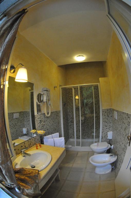Hotel Atlantic マリーナ・ディ・カッラーラ 部屋 写真